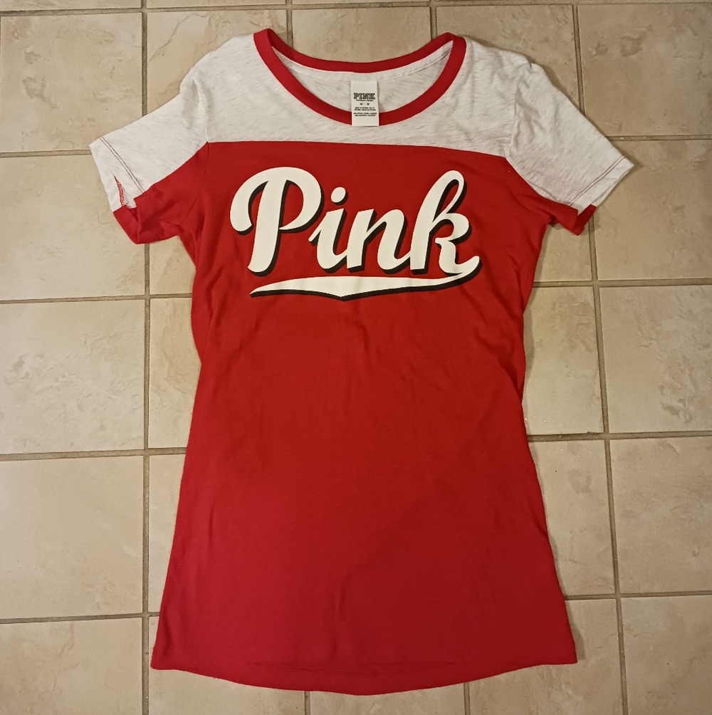 ❤️Pink Victoria's Secret Red and White Graphic Tee❤️